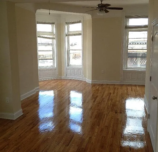 3358 N Sheffield Ave #3 — Photo 1