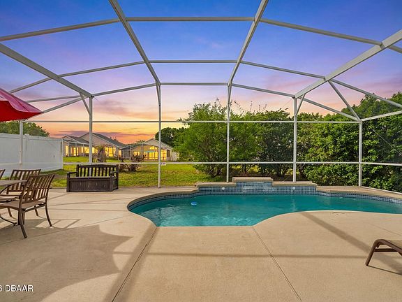 2nd image of 208 Troon Cir
