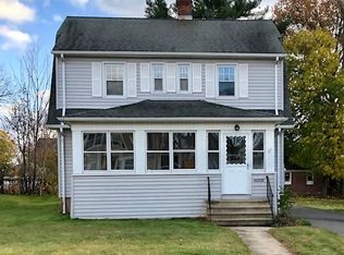 27 Fennbrook Rd, West Hartford, CT 06119