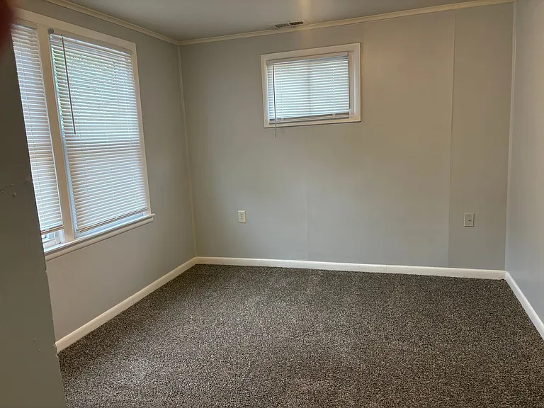 4416 S Cherry St — Photo 3