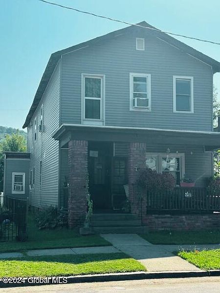 3rd image of 554 5th Avenue
