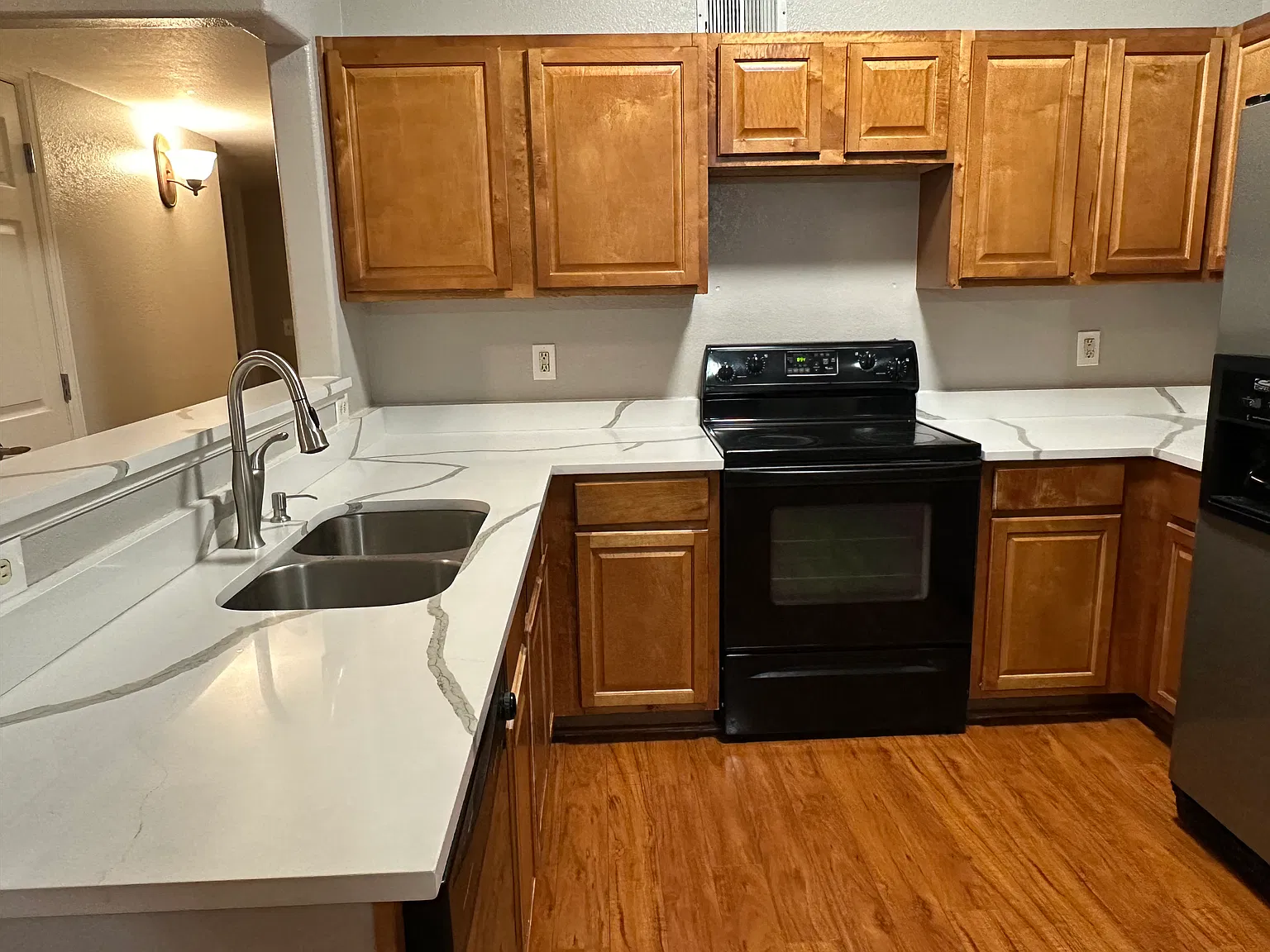 3 bed, 1236 sqft, $2,300 — Photo 3