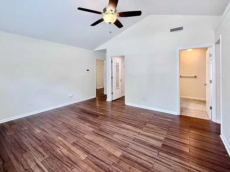 2729 E Shoreham St — Photo 36