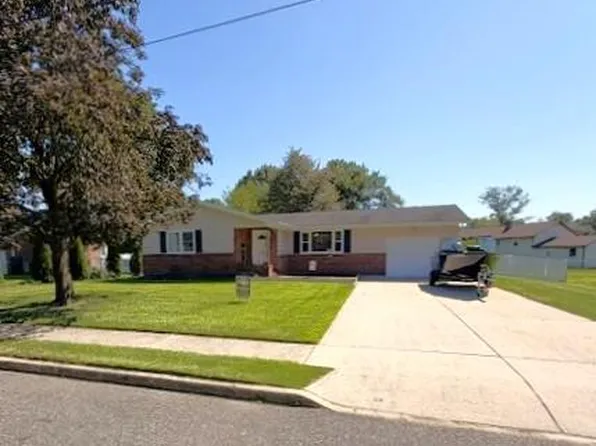 915 Mullen Ave, Gibbstown, NJ 08027