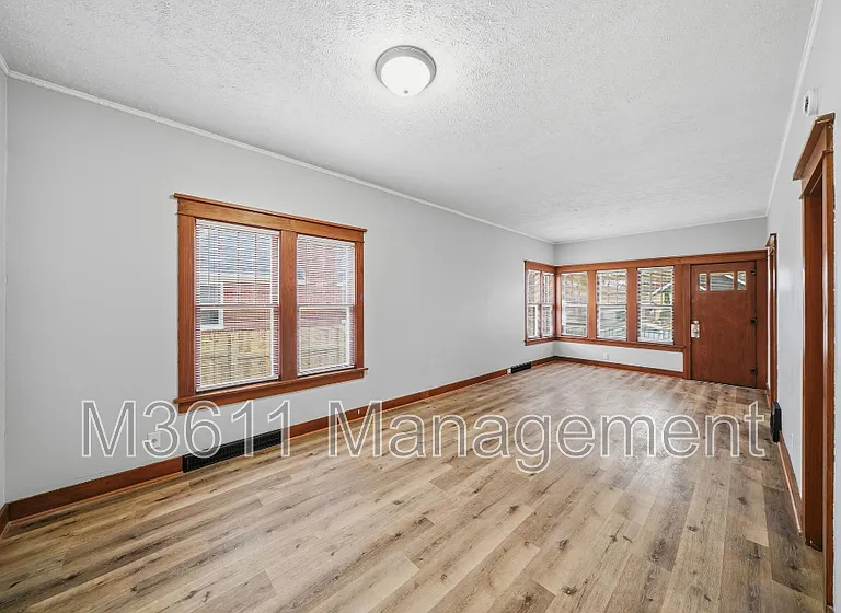 6928 Ballard Ave — Photo 8