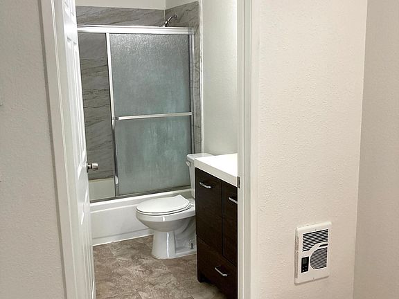 5th image of 2215 Cazador Dr APT 1