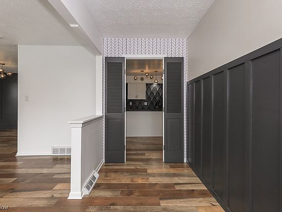 5th image of 5894 Cantwell Dr