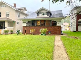 919 S Myrtle Ave, Kankakee, IL 60901