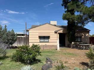 1835 Palomas Dr NE, Albuquerque, NM 87110