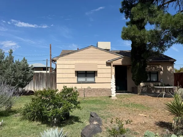 1835 Palomas Dr NE, Albuquerque, NM 87110
