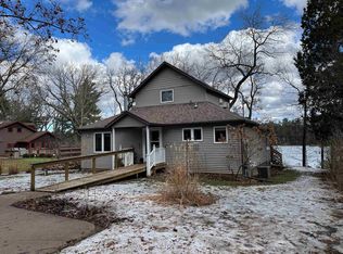 N2942 Highland Ln, Waupaca, WI 54981