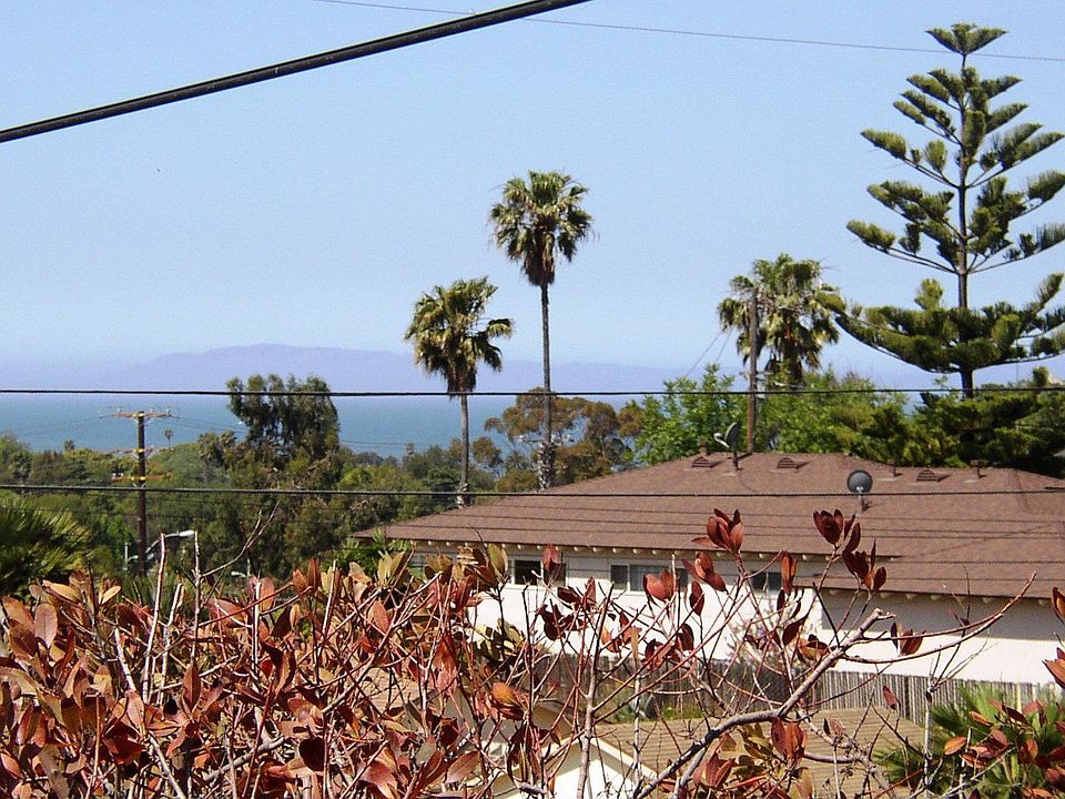 2nd image of 2525 Sunset Dr