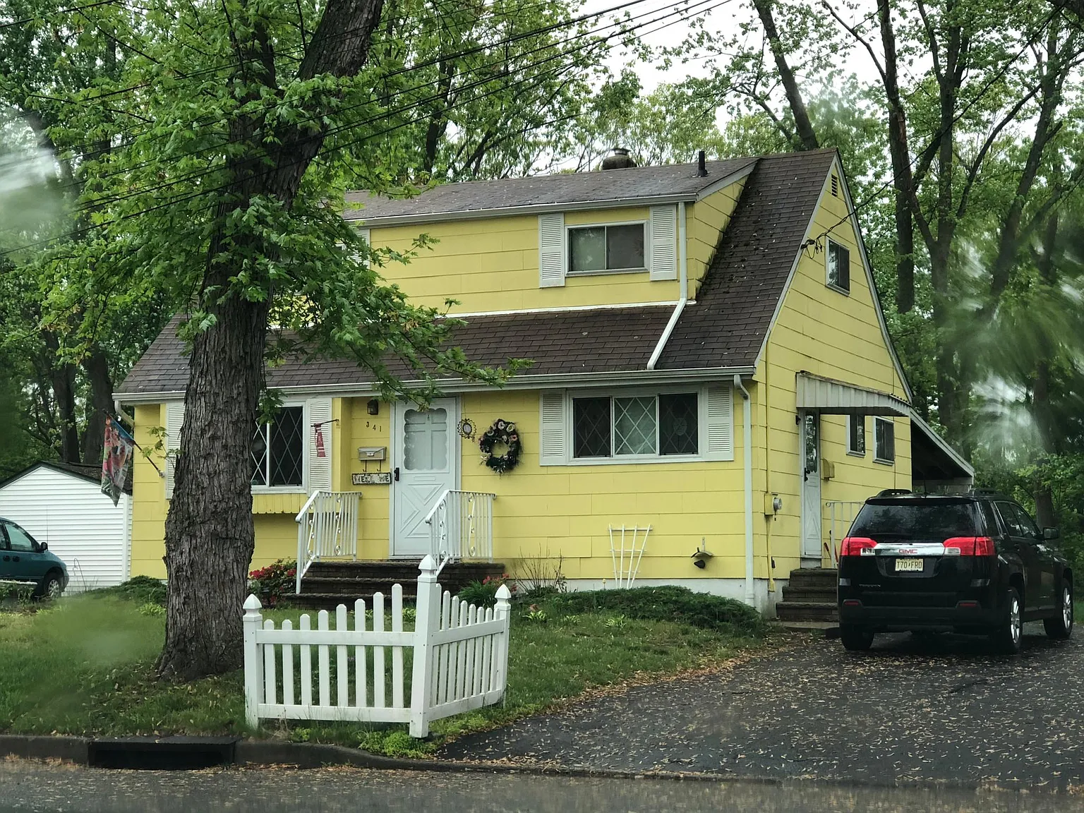 341 Morgan Ave photo 1