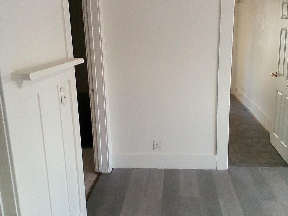 1920 1/2 Upstairs entrance to living dining rm combo and 1st bedroom