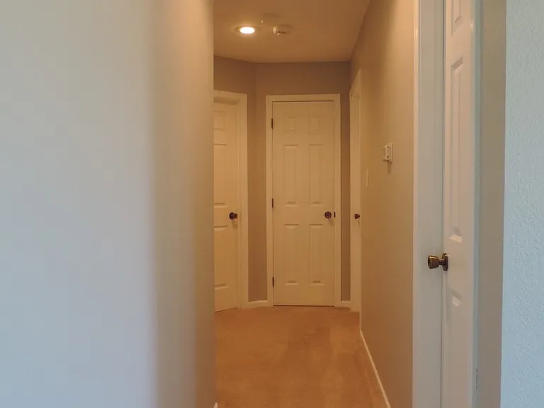 2720 Brookville Dr — Photo 4