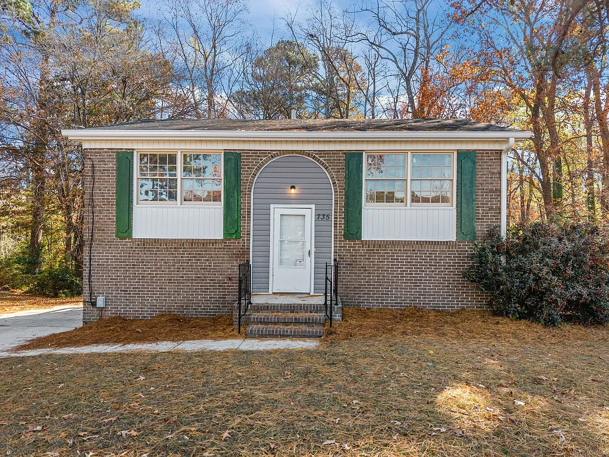 Building Photo - 735 Ashbrook Rd
