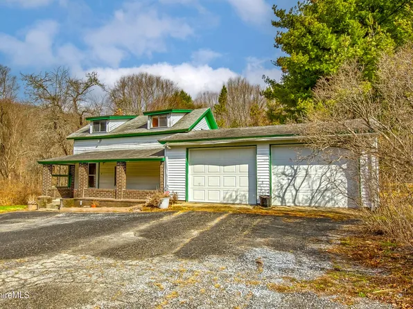 30 Moscow Rd, West Stockbridge, MA 01266