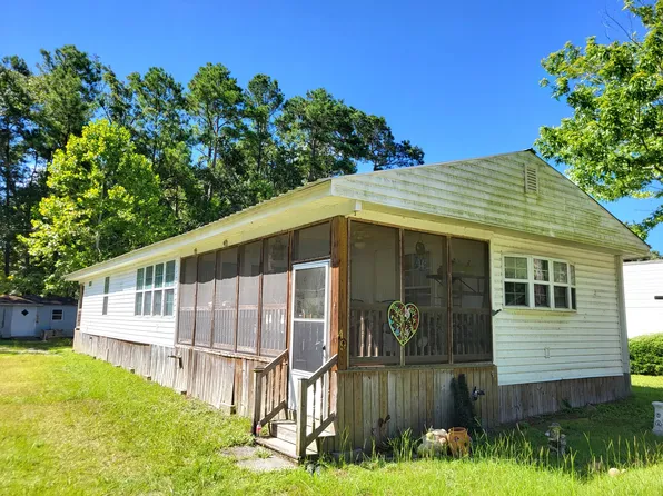 49 Poplar Landing Ln, Elloree, SC 29047