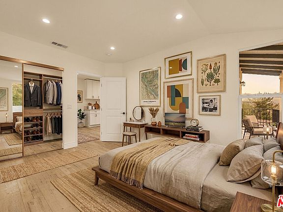 4th image of 9848 Portola Dr