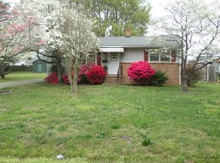 712 E 12th St, Roanoke Rapids, NC 27870