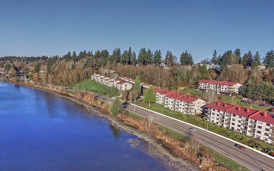 1st image of 900 E Bay Dr NE #A105