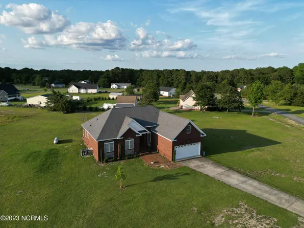 606 Foxwood Drive, Goldsboro, NC 27530
