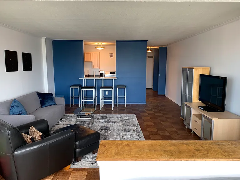 9 Hawthorne Pl #16B — Photo 10