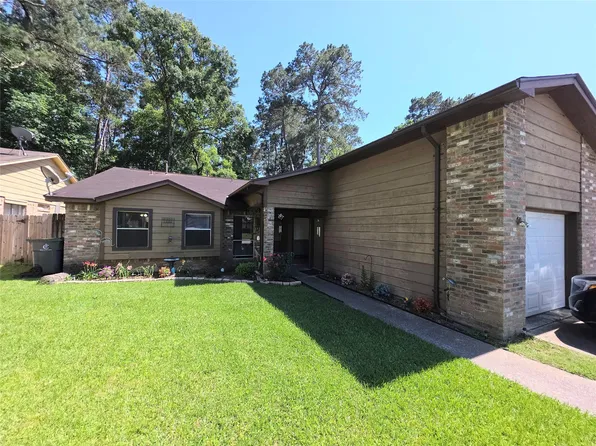 1614 Hazelwood St #B, Conroe, TX 77301
