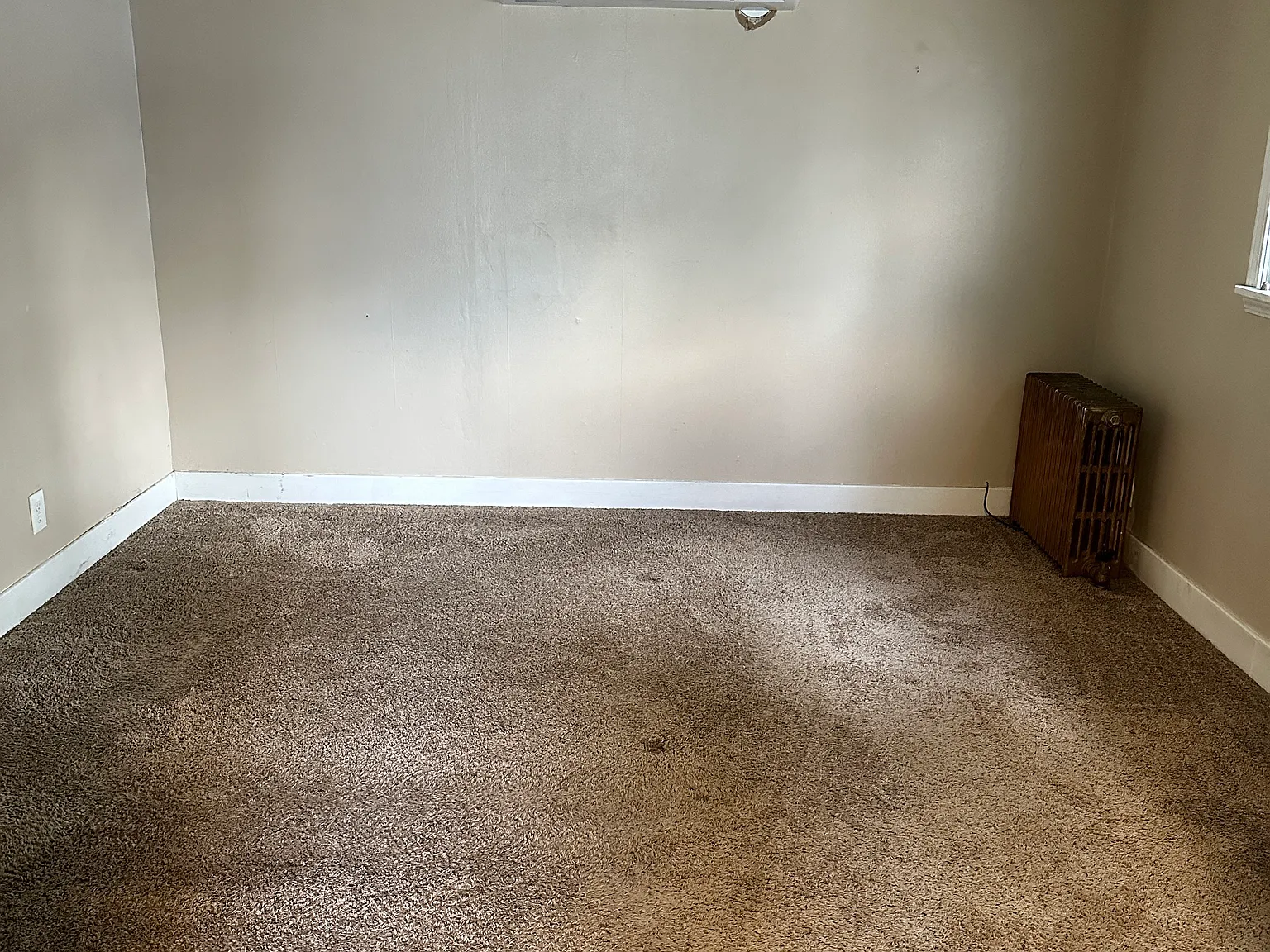 Studio, 750 sqft, $800 — Photo 3