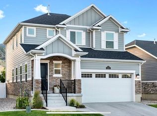 1069 S Blackstone Dr, Fruit Heights, UT 84037
