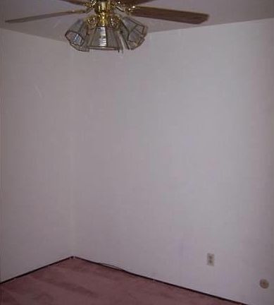 5th image of 2205 Greenfield Dr