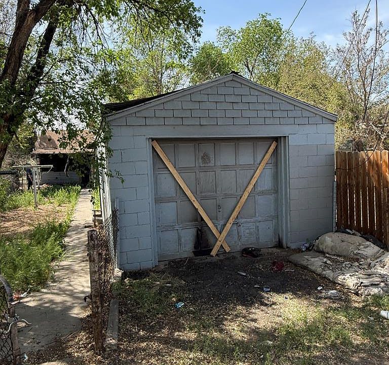 2nd image of 1226 Taylor Ave