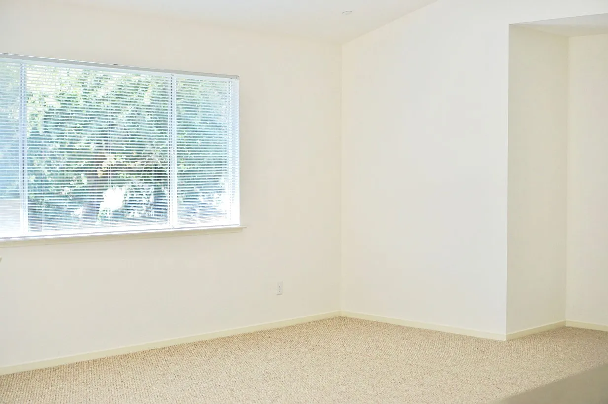 Parkwood Court Apartments — Photo 4