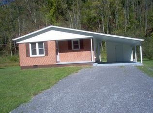 123 Indian Cir, Cedar Bluff, VA 24609