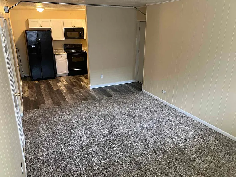 Updated Littleton Apartment with Amenities! Emerald Point — Photo 11