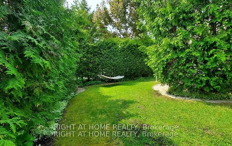 142 Windhurst Dr — Photo 33