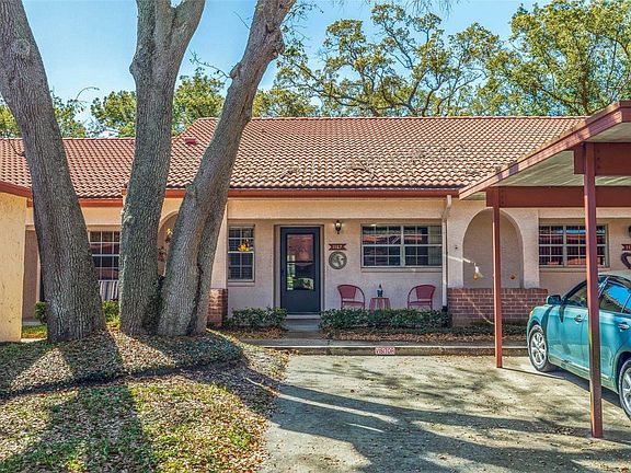 3rd image of 1167 Montrose Pl