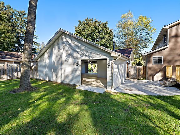 5th image of 25721 W Lakeview Ave