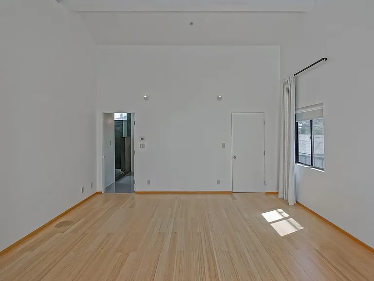 522 Grand Blvd — Photo 15