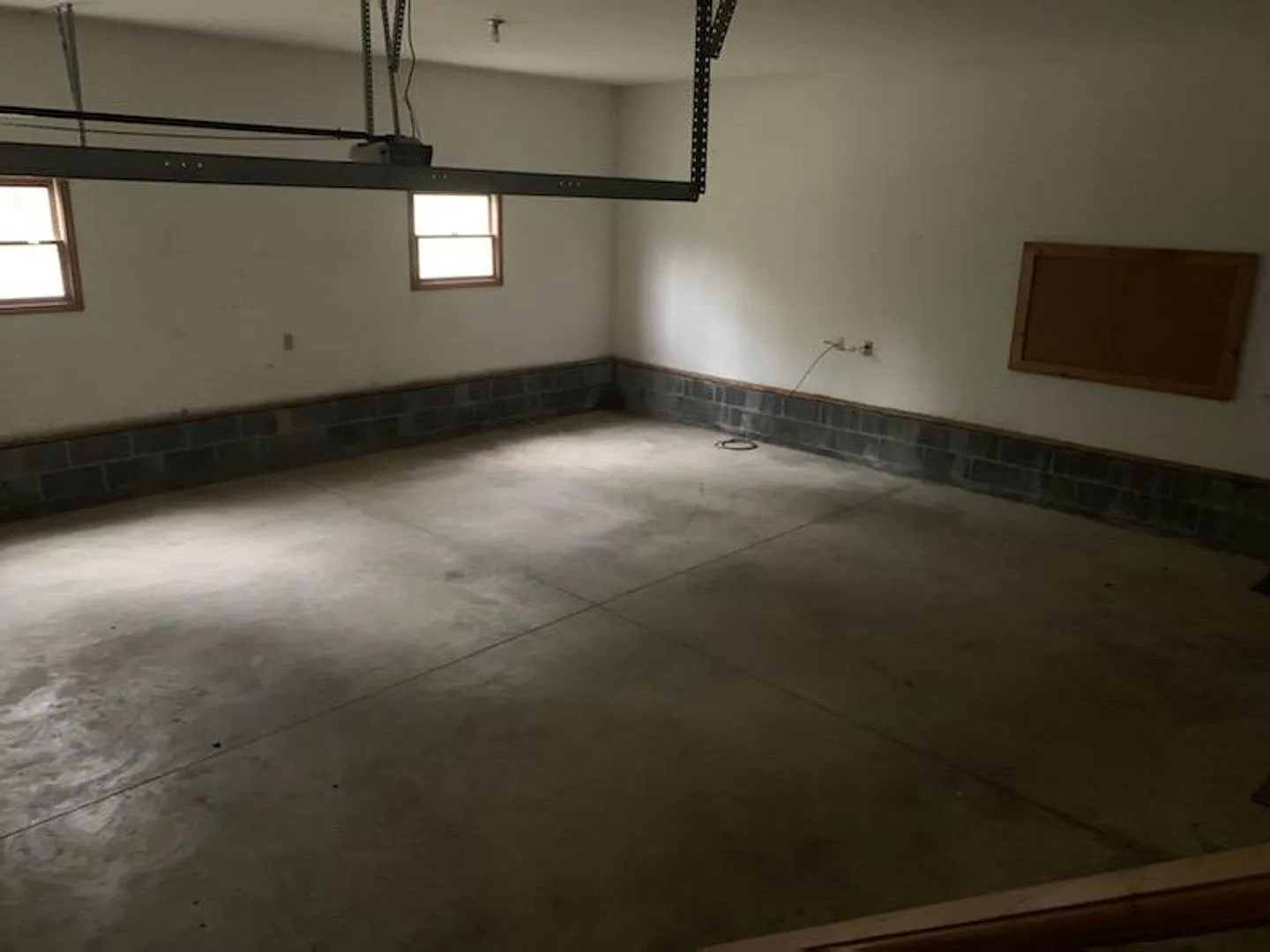 Private 4 Bedroom 2 1/2 Bath House — Photo 4
