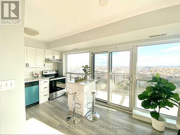 4th image of 215 Queen St E #2003