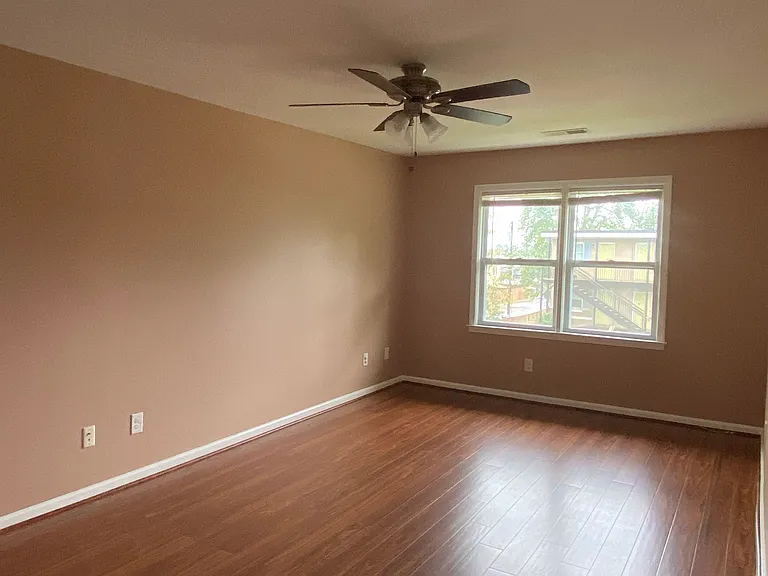 1413 Townley Dr #305 — Photo 7