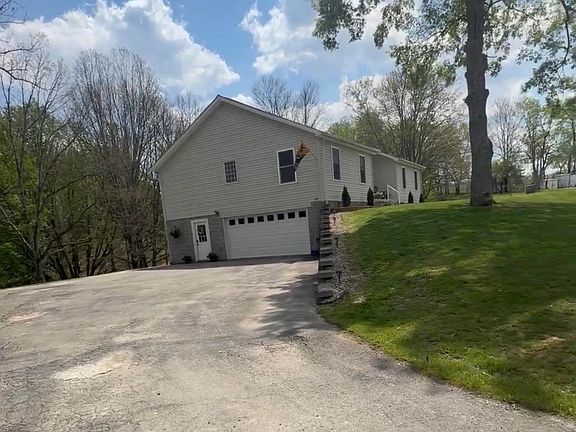 2nd image of 109 Cottage Hill Ln