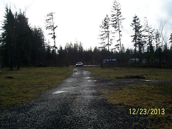 4th image of 101 SE Lynch Ln