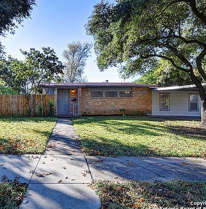 1st image of 322 Springwood Ln