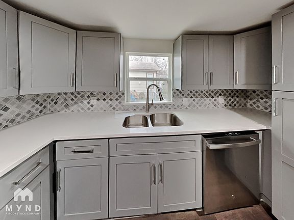 5th image of 2129 San Antonio St
