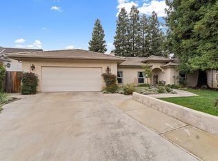 1408 W Sequoia Cir, Reedley, CA 93654