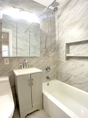 Rented by Bohemia Realty Group | media 12