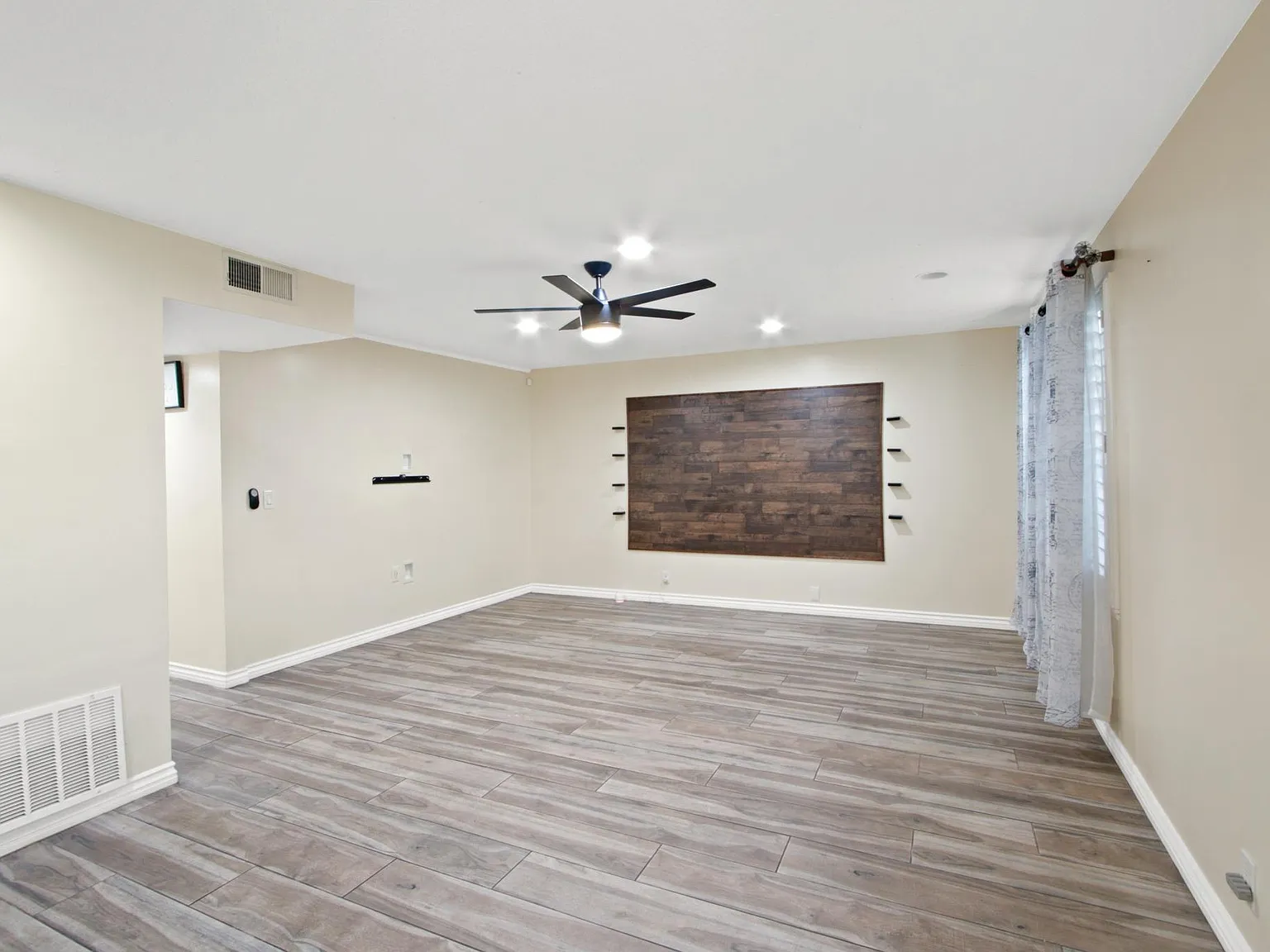 4 bed, 1748 sqft, $4,000 — Photo 2