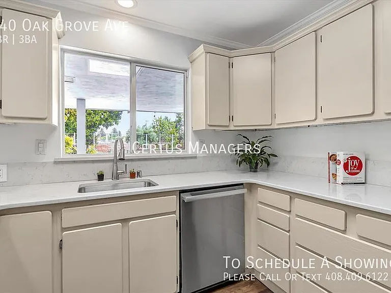 240 Oak Grove Ave — Photo 15